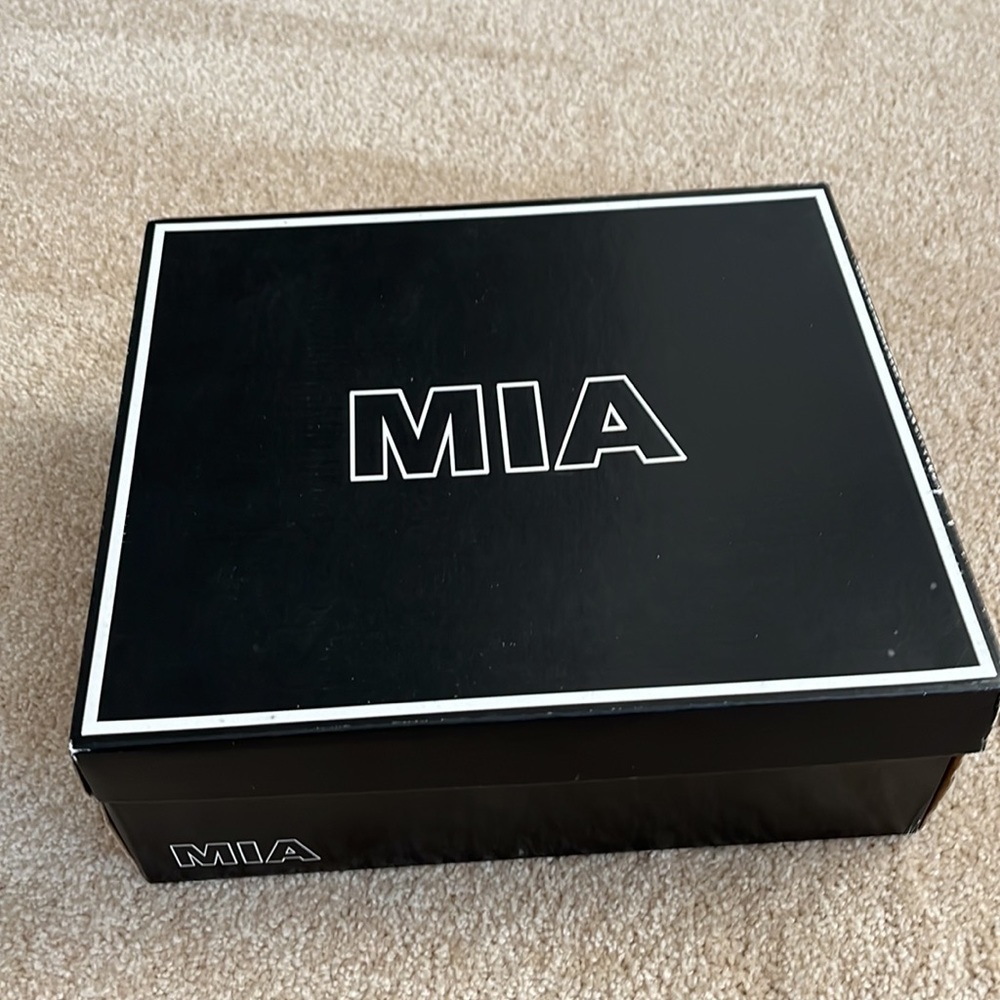 Mia Suede booties - Picture 14 of 15